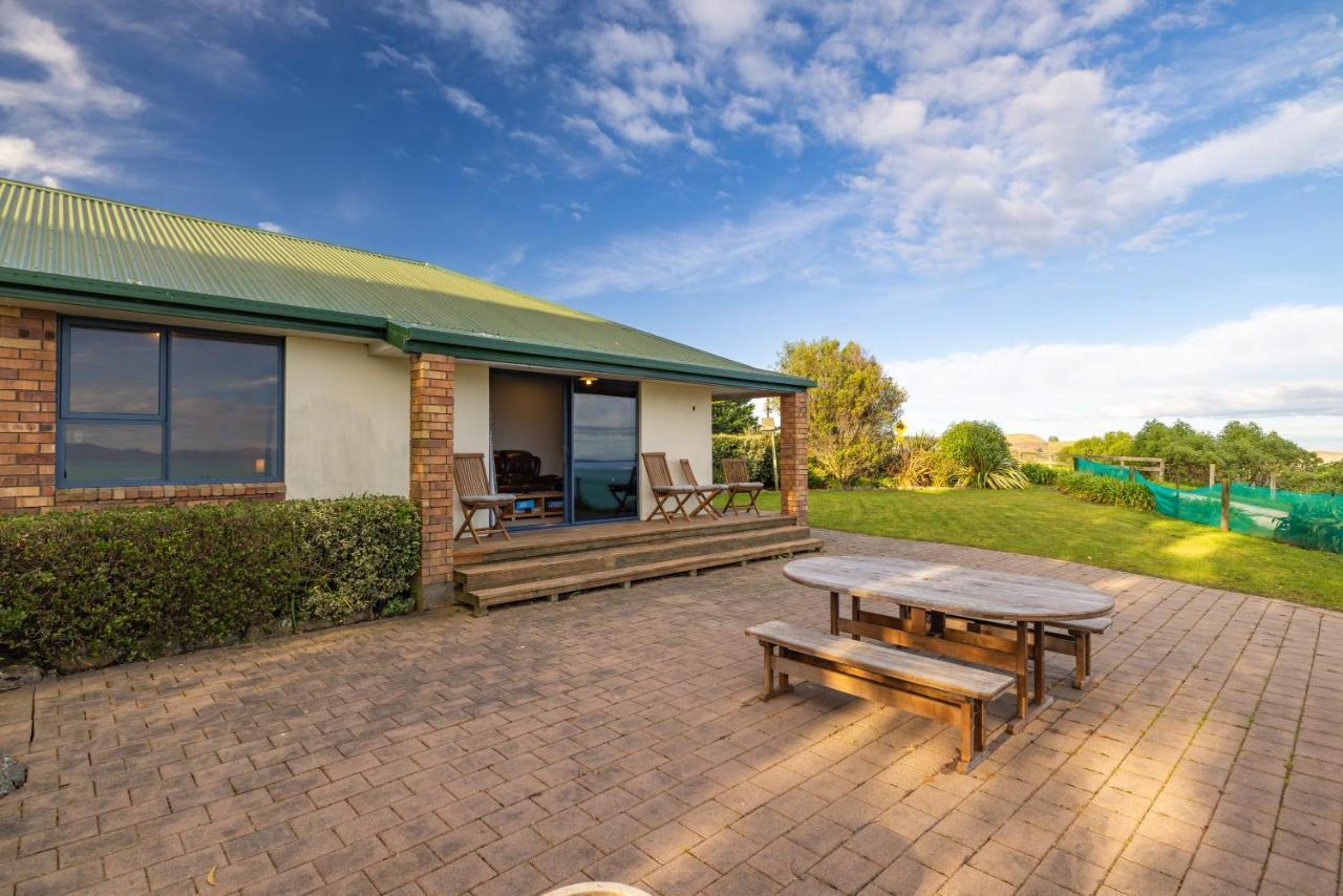 Ocean & Mountain Views - Kaikoura Villa Екстериор снимка