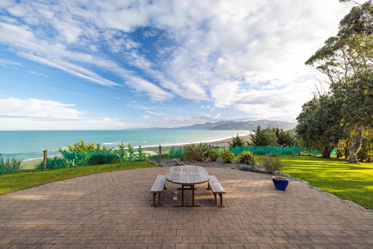 Ocean & Mountain Views - Kaikoura Villa Екстериор снимка