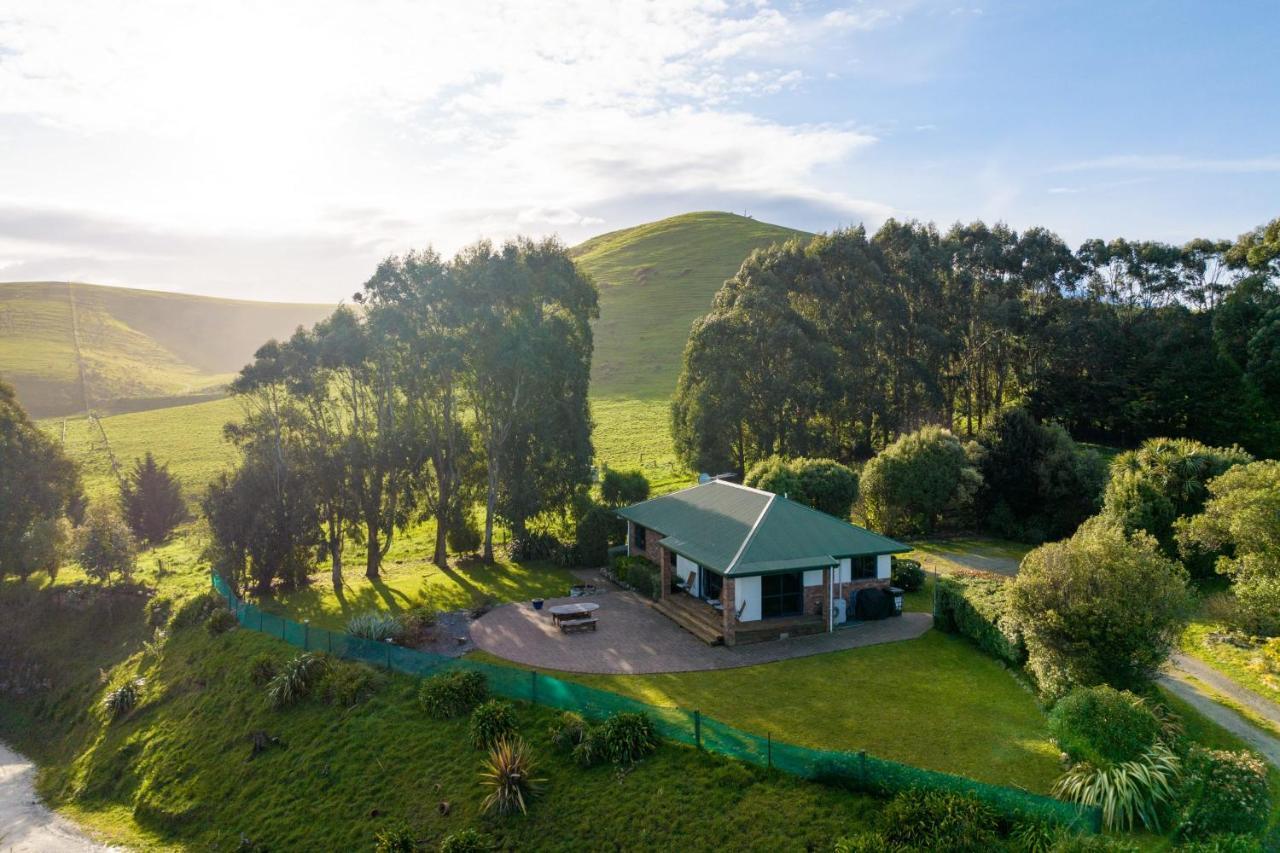 Ocean & Mountain Views - Kaikoura Villa Екстериор снимка