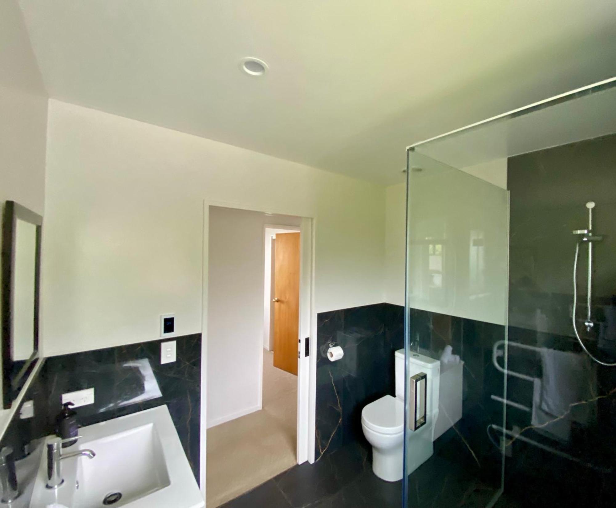 Ocean & Mountain Views - Kaikoura Villa Екстериор снимка